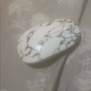 Universal Standard Marble Pattern Mouse